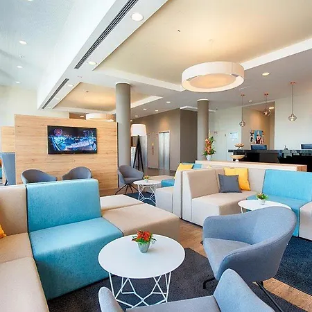 Loginn By Achat Hotel 3*