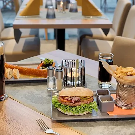 Hotel Loginn By Achat 3*