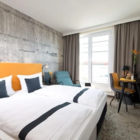 Loginn By Achat Hotel 3*
